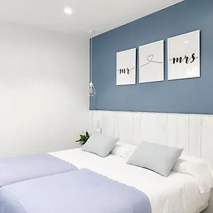 https://nerja-casual-rooms.1costadelsol.com